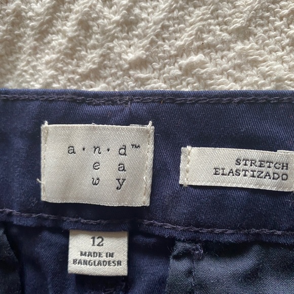 A New Day stretch navy blue shorts. EUC - Picture 3 of 6
